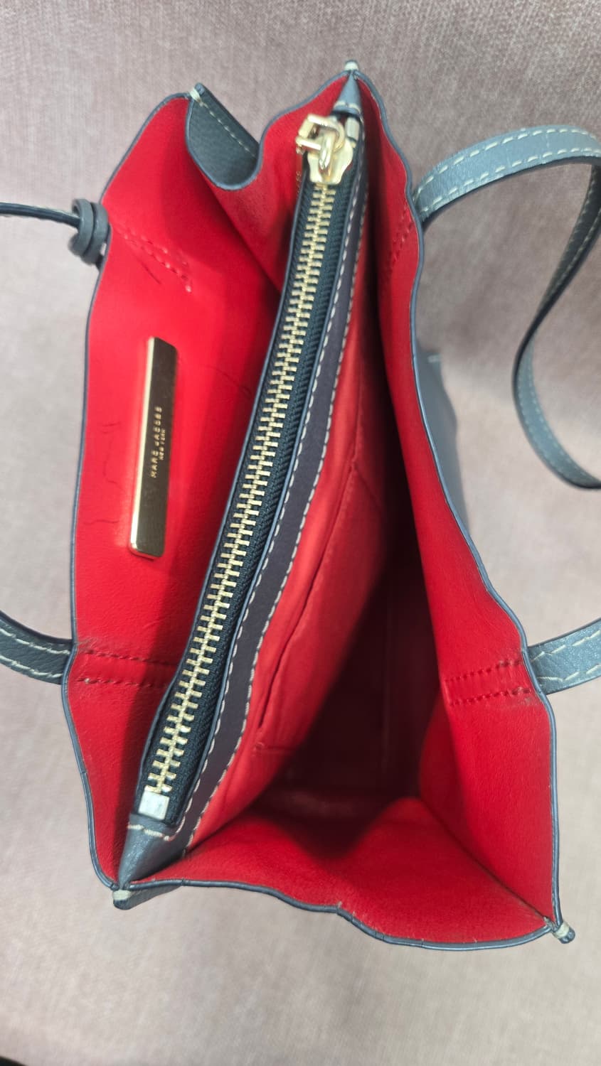 마크제이콥스 블랙 레더 토트백 + 자물쇠 키링 상품이미지7