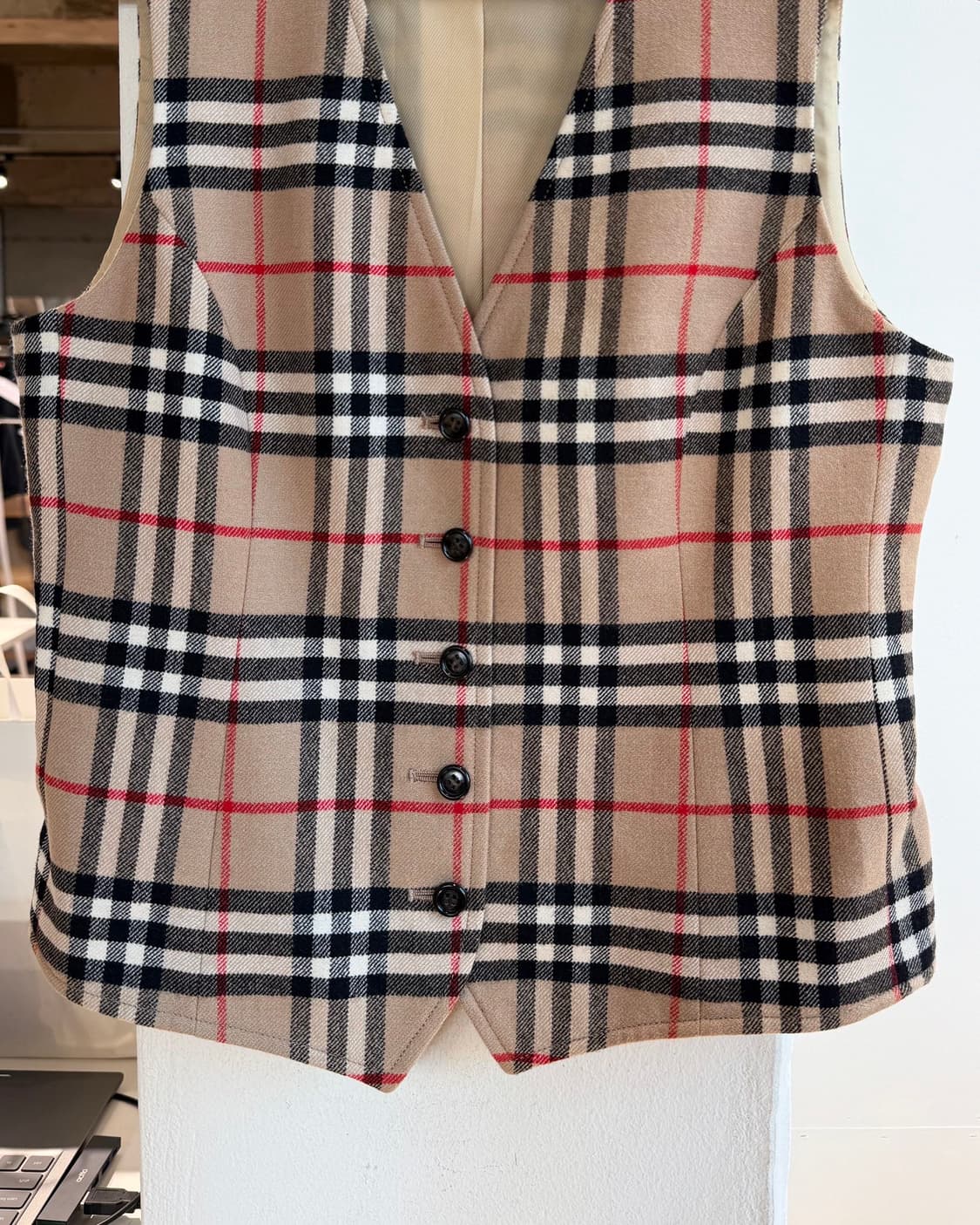 버버리 브라운 노바체크 베스트  상품이미지6