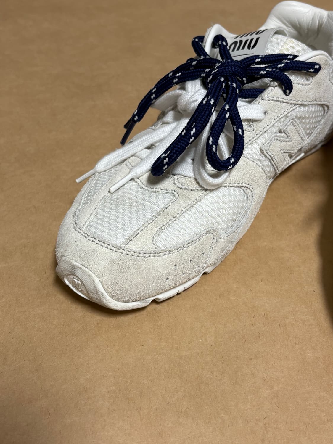 미우미우 뉴발란스 화이트 37 (240) 상품이미지5