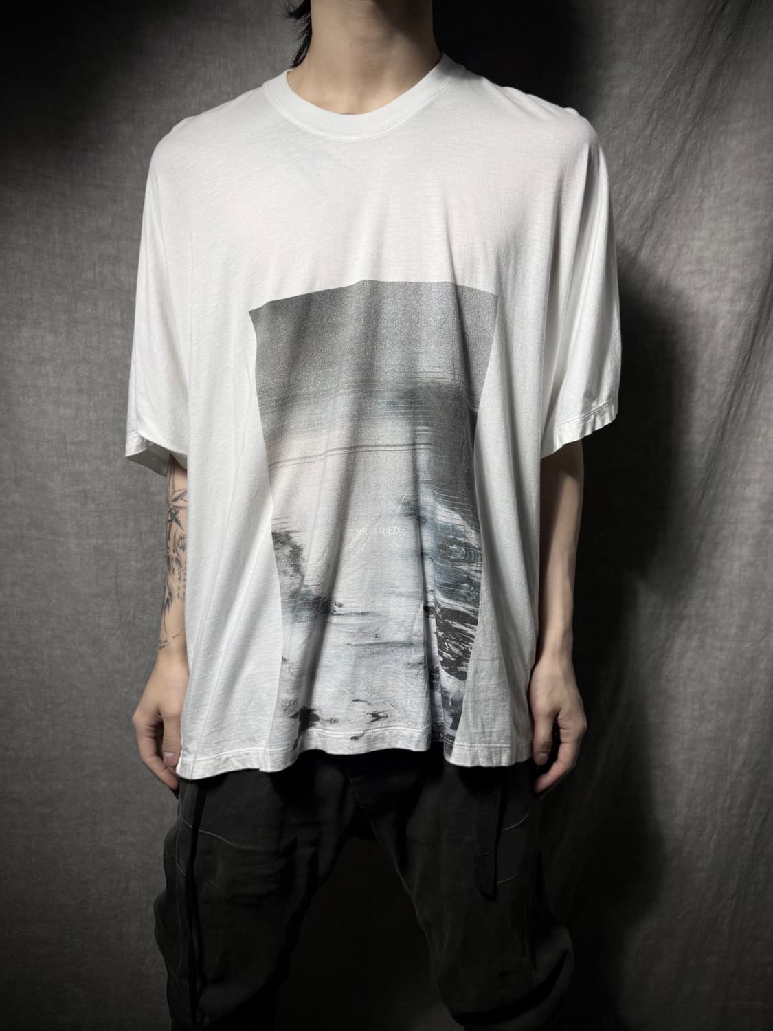 Julius 20PF ’[ ERRORED; M M XX ]‘ TShirt 상품이미지1