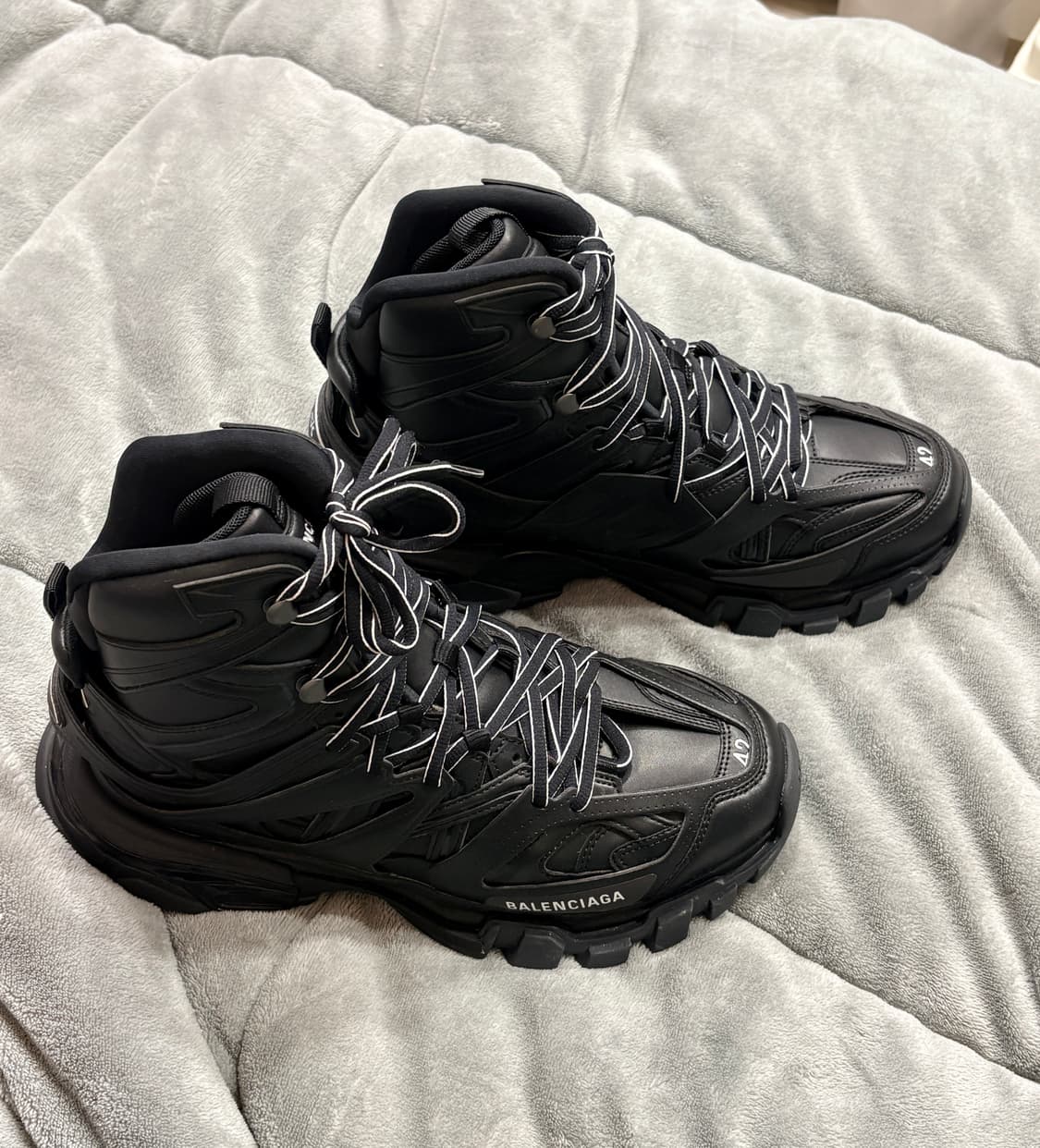 발렌시아가 트랙하이크 42사이즈 상품이미지2