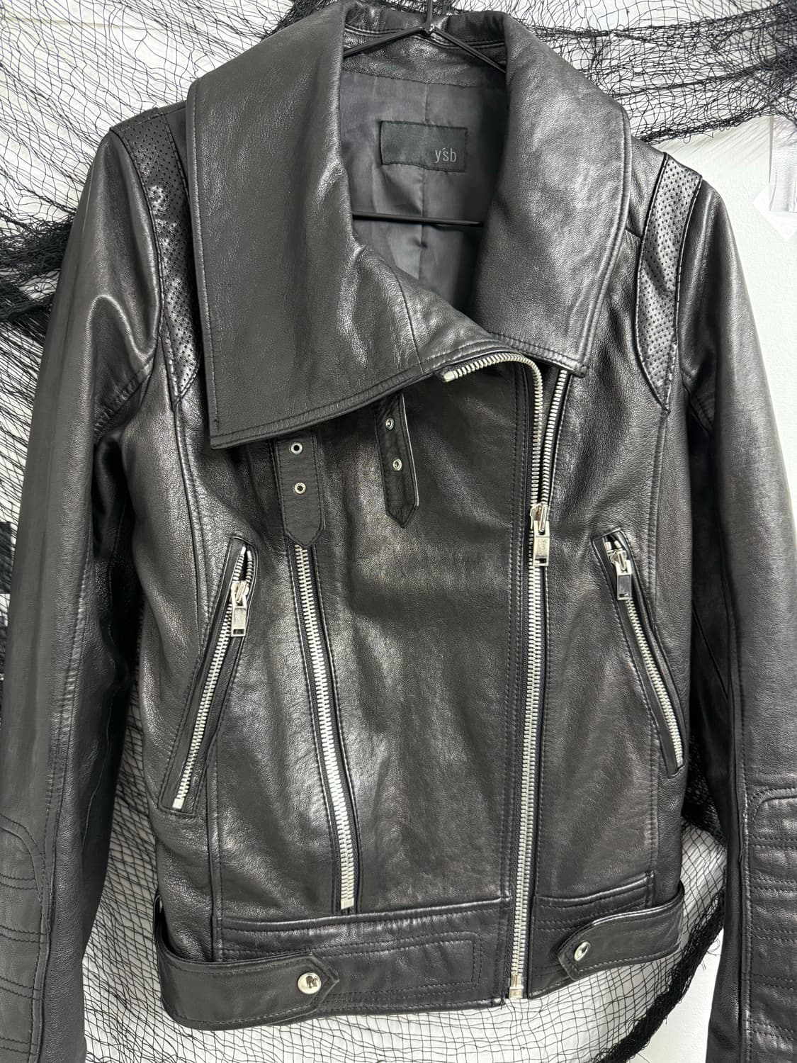 Unbalanced zipper detail leather jacket 상품이미지2