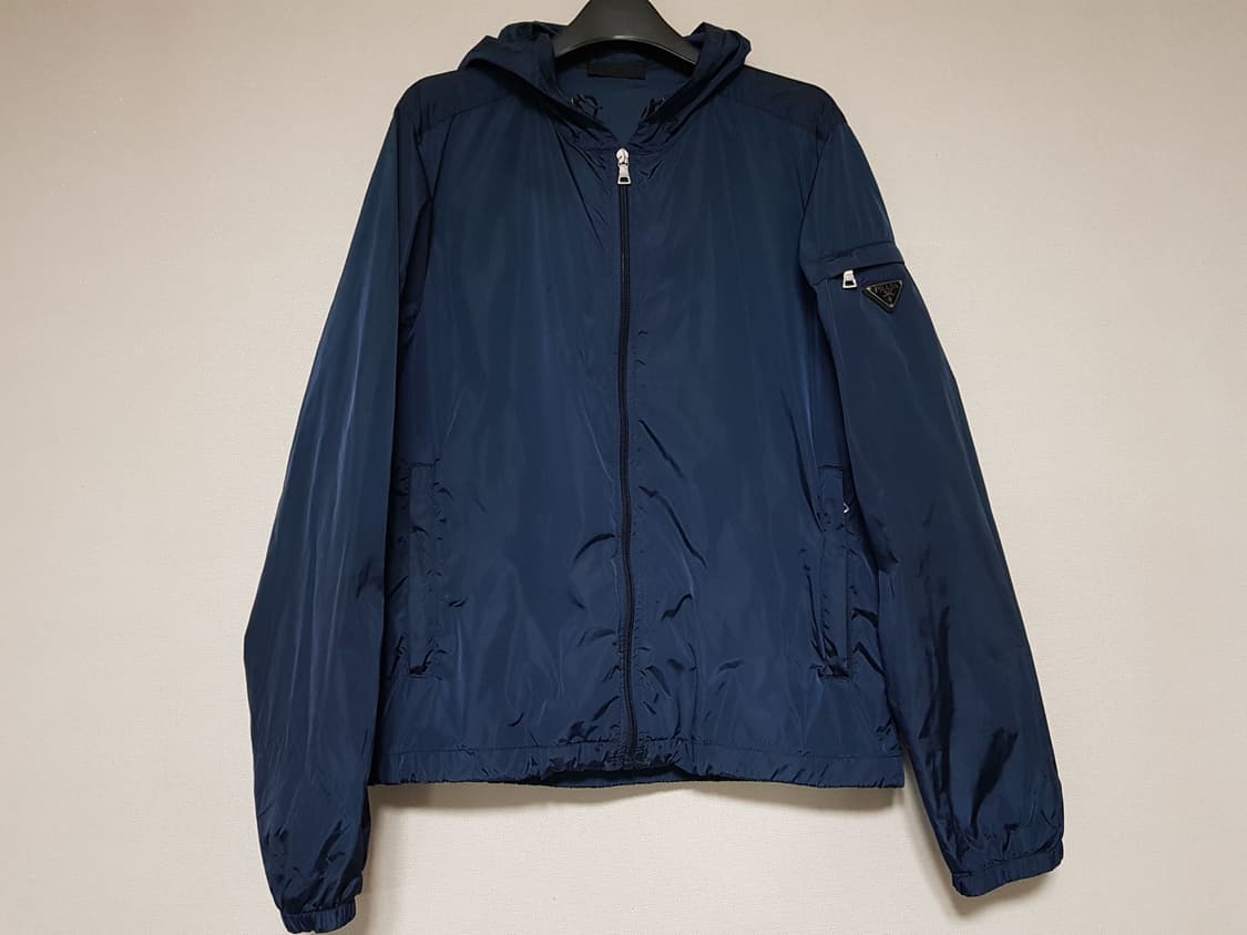 프라다 삼각로고 바람막이 자켓 네이비 상품이미지2