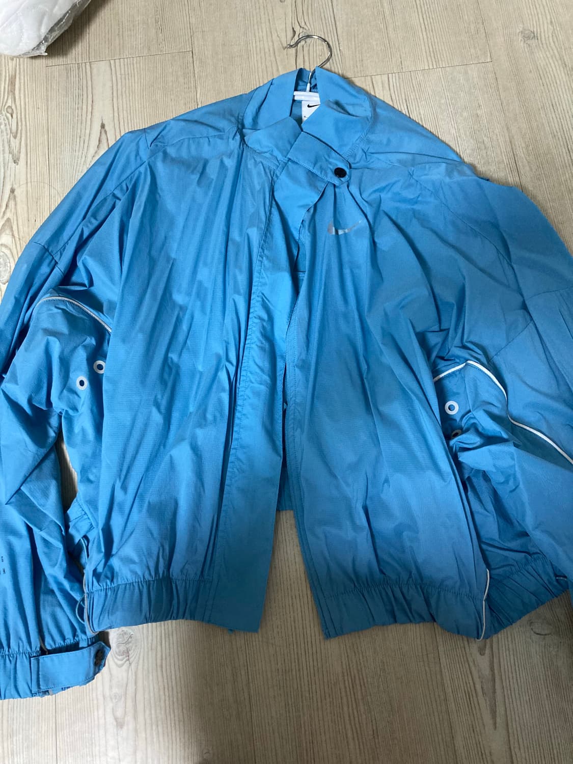 나이키 런디비젼 바람막이 미듐 새상품 상품이미지5