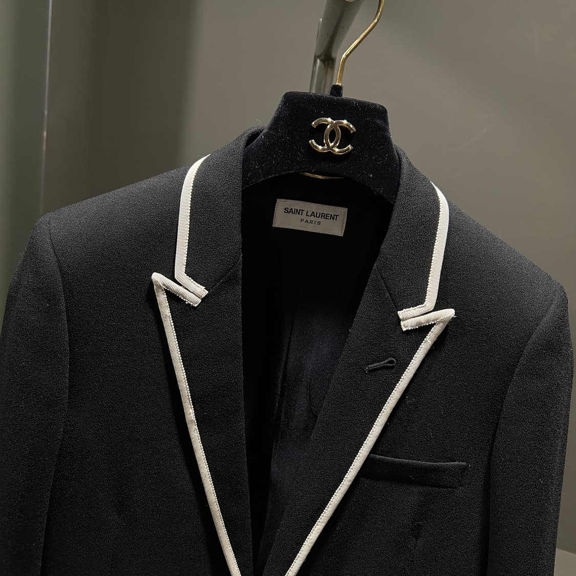 생로랑 화이트 파이핑 블레이저 상품이미지2