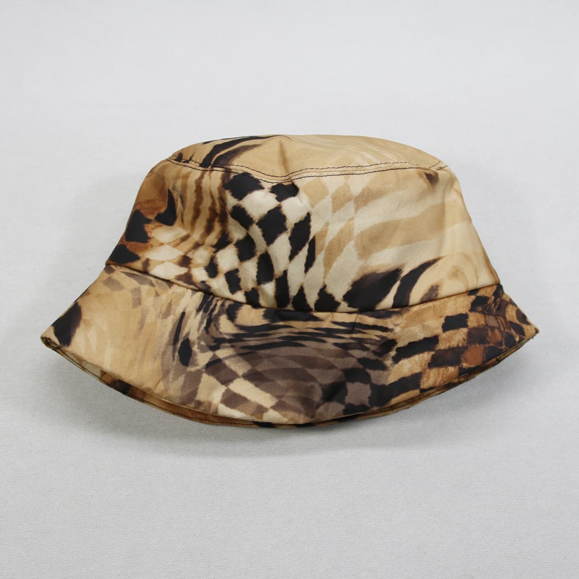 (착용컷) DOLCEVITA 패턴 버킷햇 상품이미지6