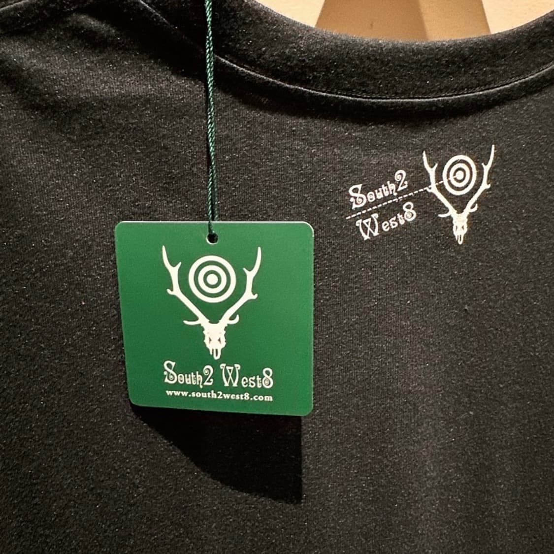 남이서팔 남성 블랙 크루넥 티셔츠 상품이미지3