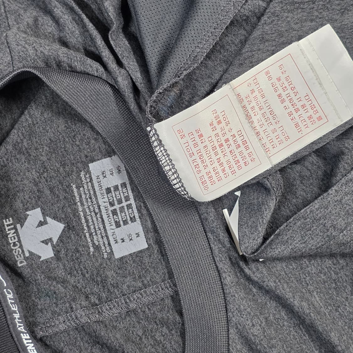 M 95-100 데상트 기능성 반팔티셔츠 다크그레이 상품이미지5