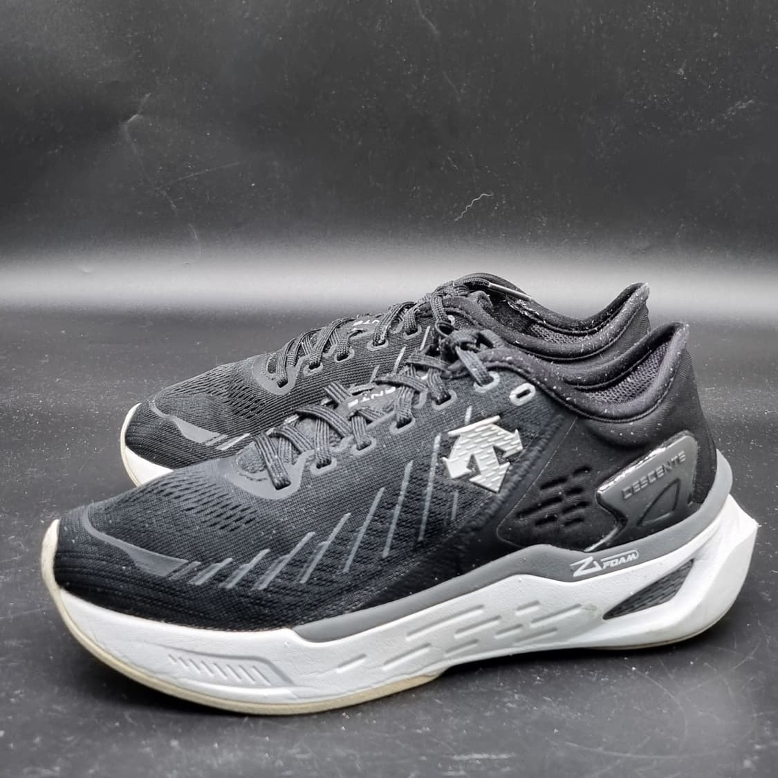 데상트 에너자이트 폼 운동화 230 상품이미지1