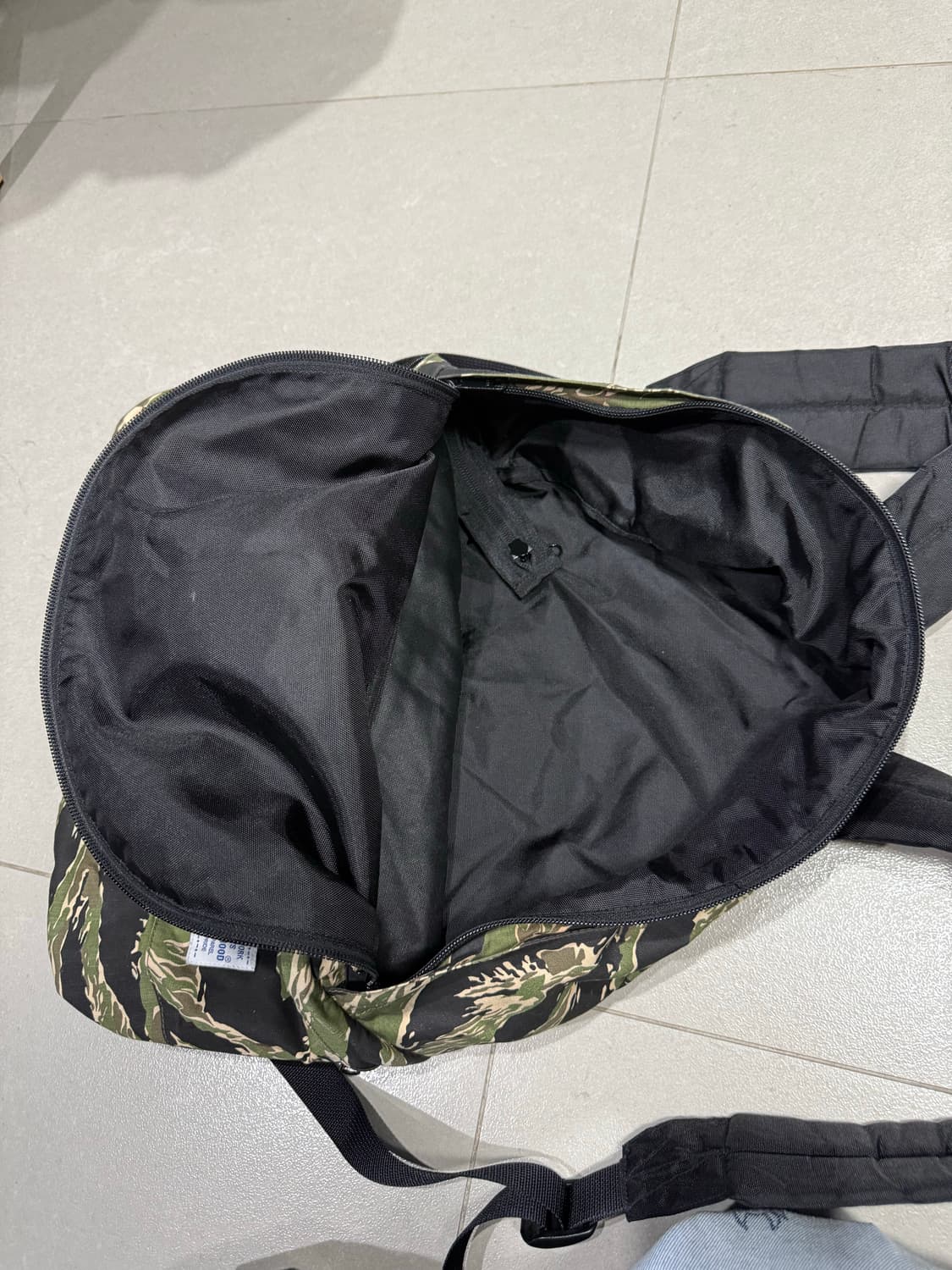 네이버후드 이중 수납 타이거 카모 백팩 가방 상품이미지3