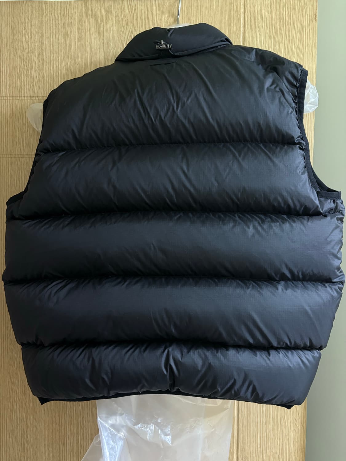 eonts 에옹쓰 패딩 padding vest 패딩조끼 1사이즈 상품이미지3