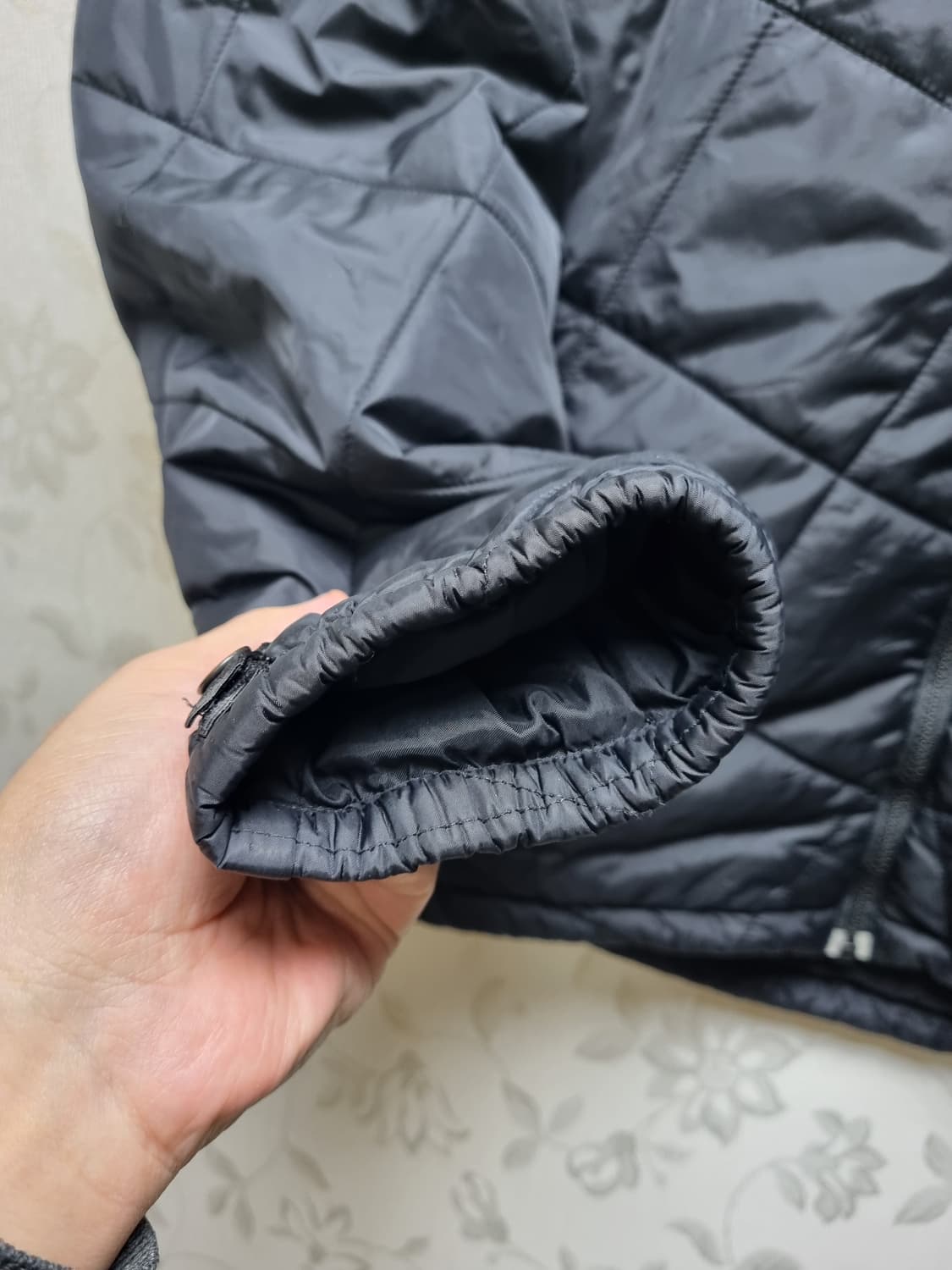 [m/95] 노스페이스 남성 퀼팅 경량패딩 블랙 상품이미지5