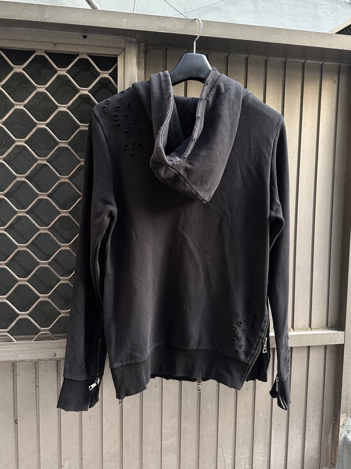 Distressed cut line 2way hood black 상품이미지5