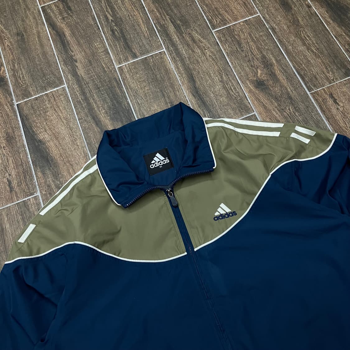 아디다스 올드스쿨 바람막이 자켓 상품이미지4