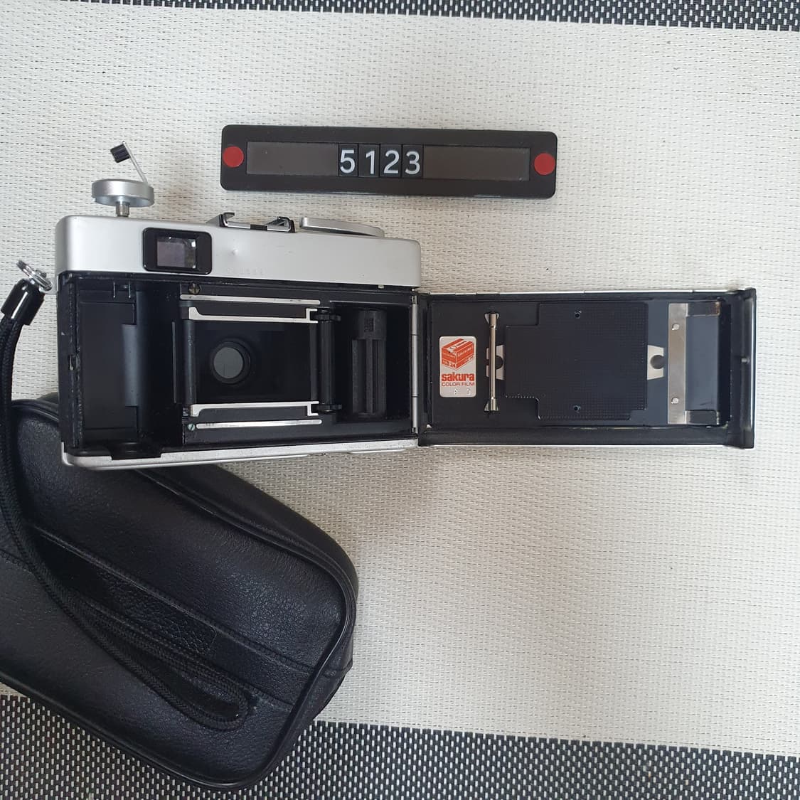 코니카 C 35 V 필름카메라 파우치포함 상품이미지5