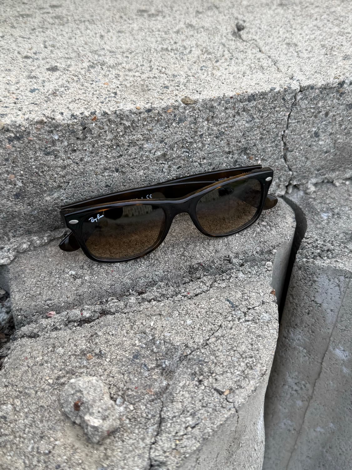 Rayban RB2132 레이벤 뉴웨이페어러 선글라스 상품이미지1