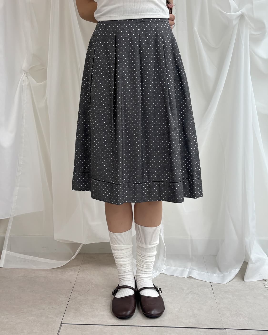 KEITH grey polka dot pleated midi skirt 상품이미지8