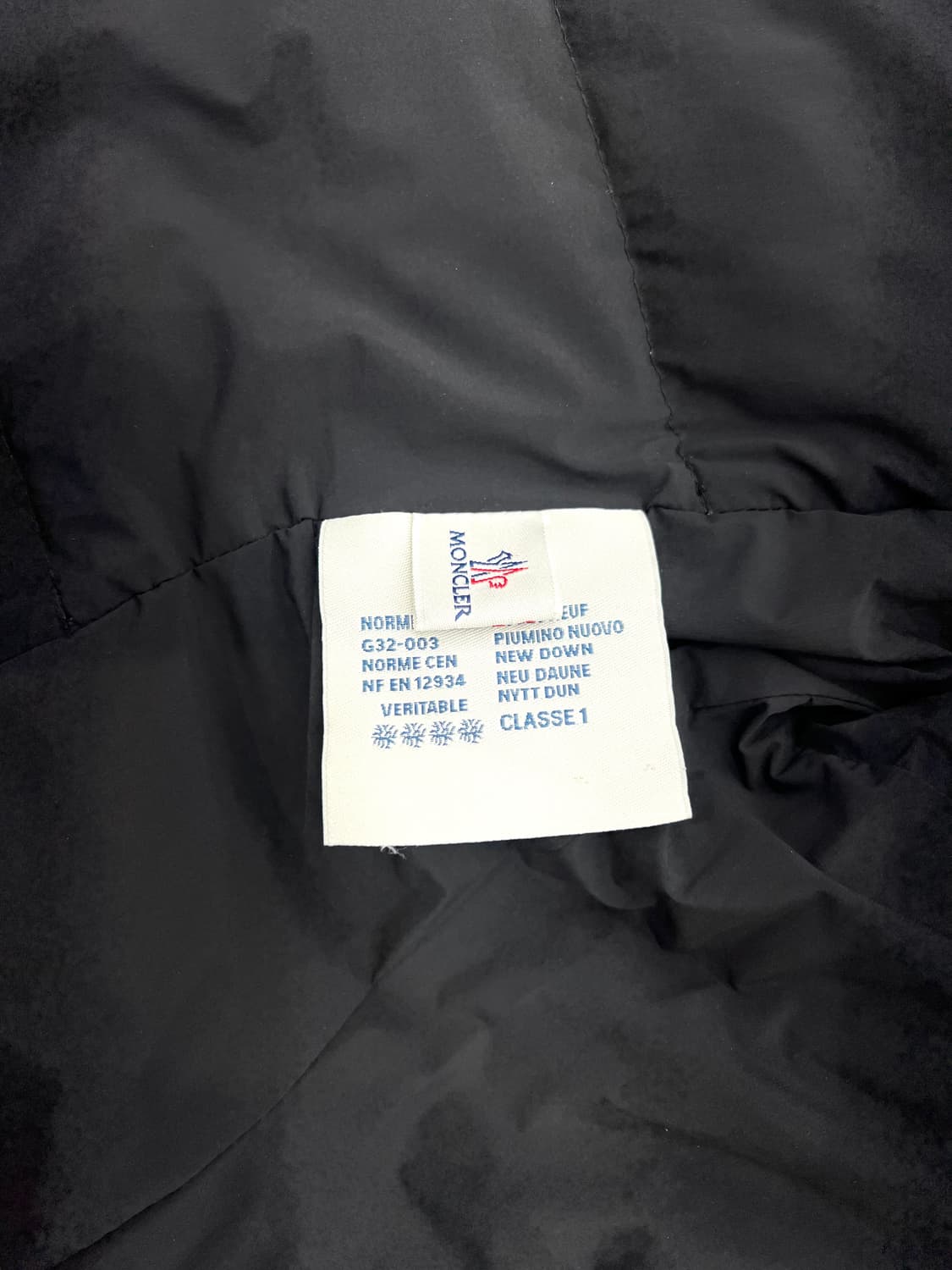 몽클레르 블랙 클래식 1 마이크로 다운 패딩 자켓 상품이미지8