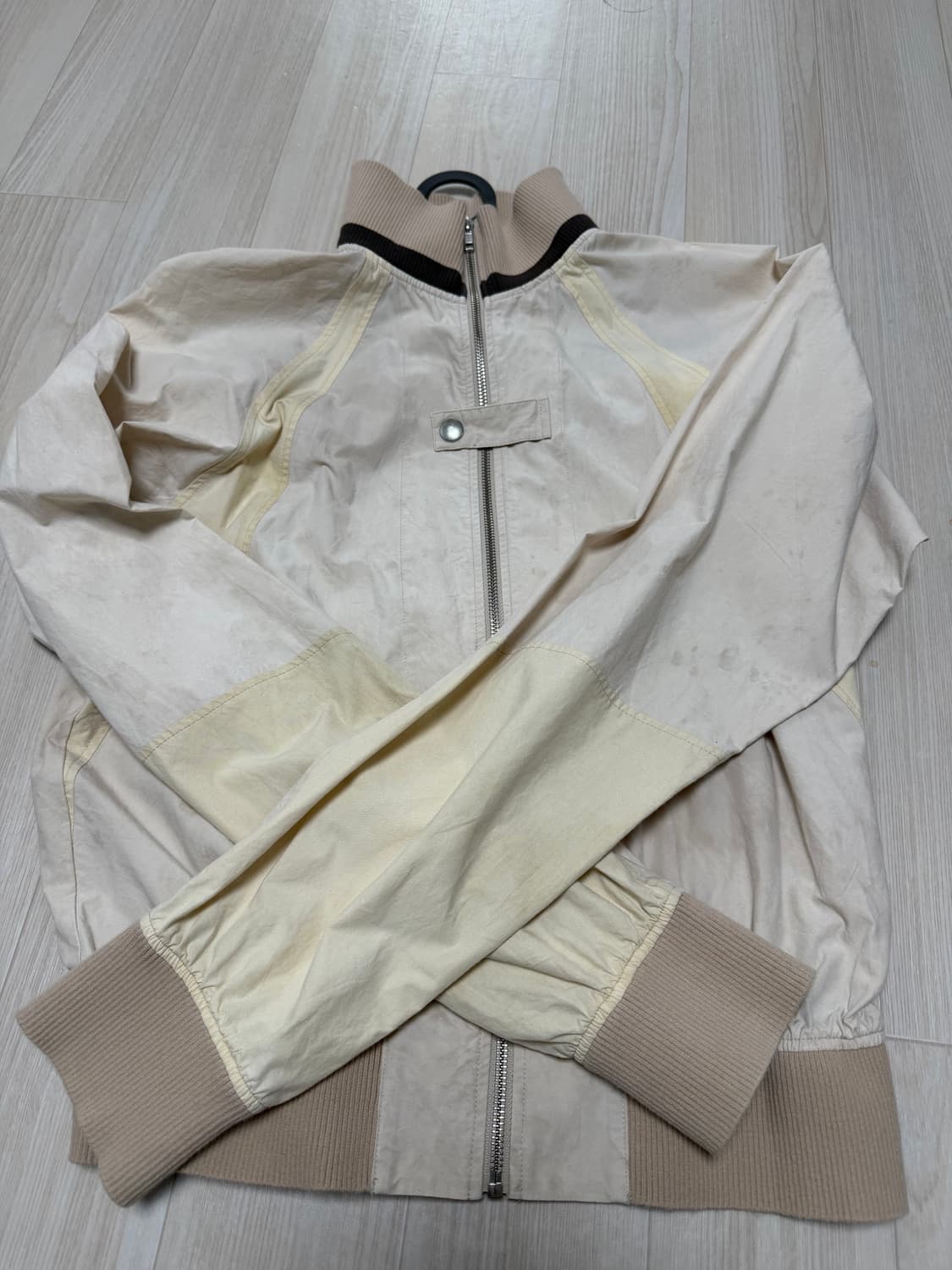 아르나마르존슨(란라) 베이지 집업자켓 s사이즈 (100-105) 상품이미지1