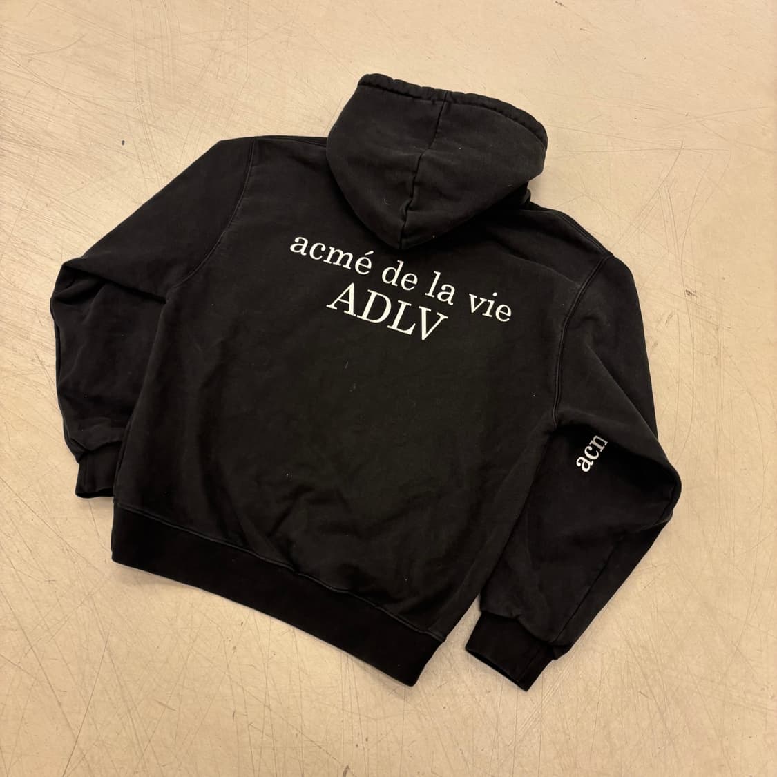 아크메드라비 프린팅 빅로고 후드티 상품이미지3