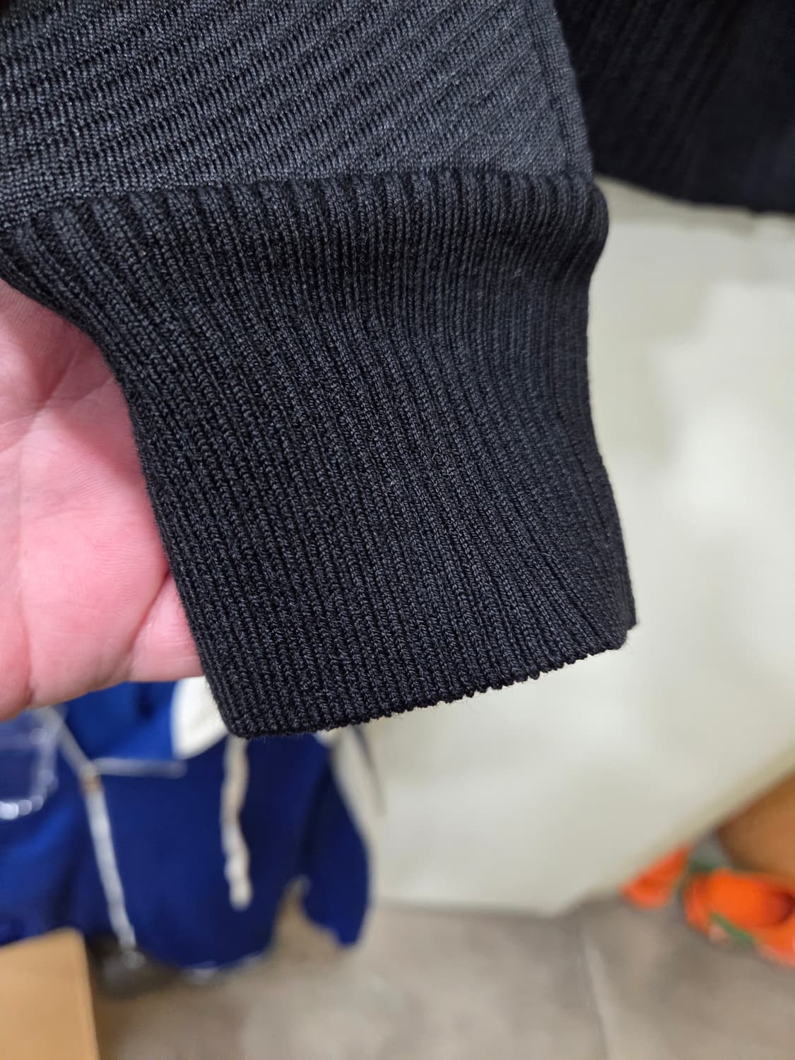 루이비통 크롭 봄버 상품이미지4