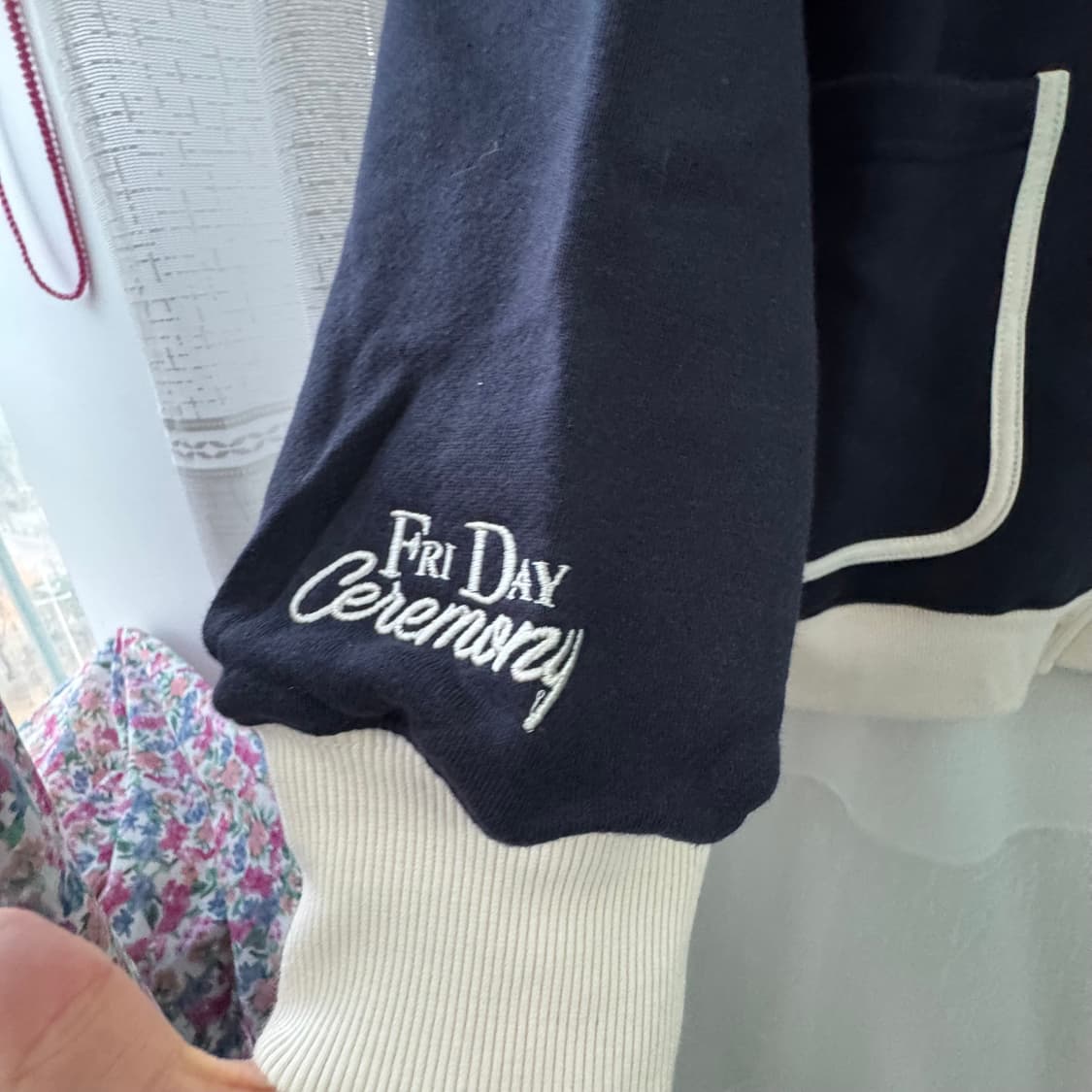 (미착용 새것)로멘틱 크라운 코튼 가디건 M 남여공용 상품이미지2