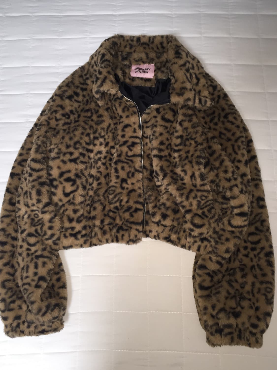 오디너리홀리데이 호피 크롭 퍼 자켓 상품이미지1