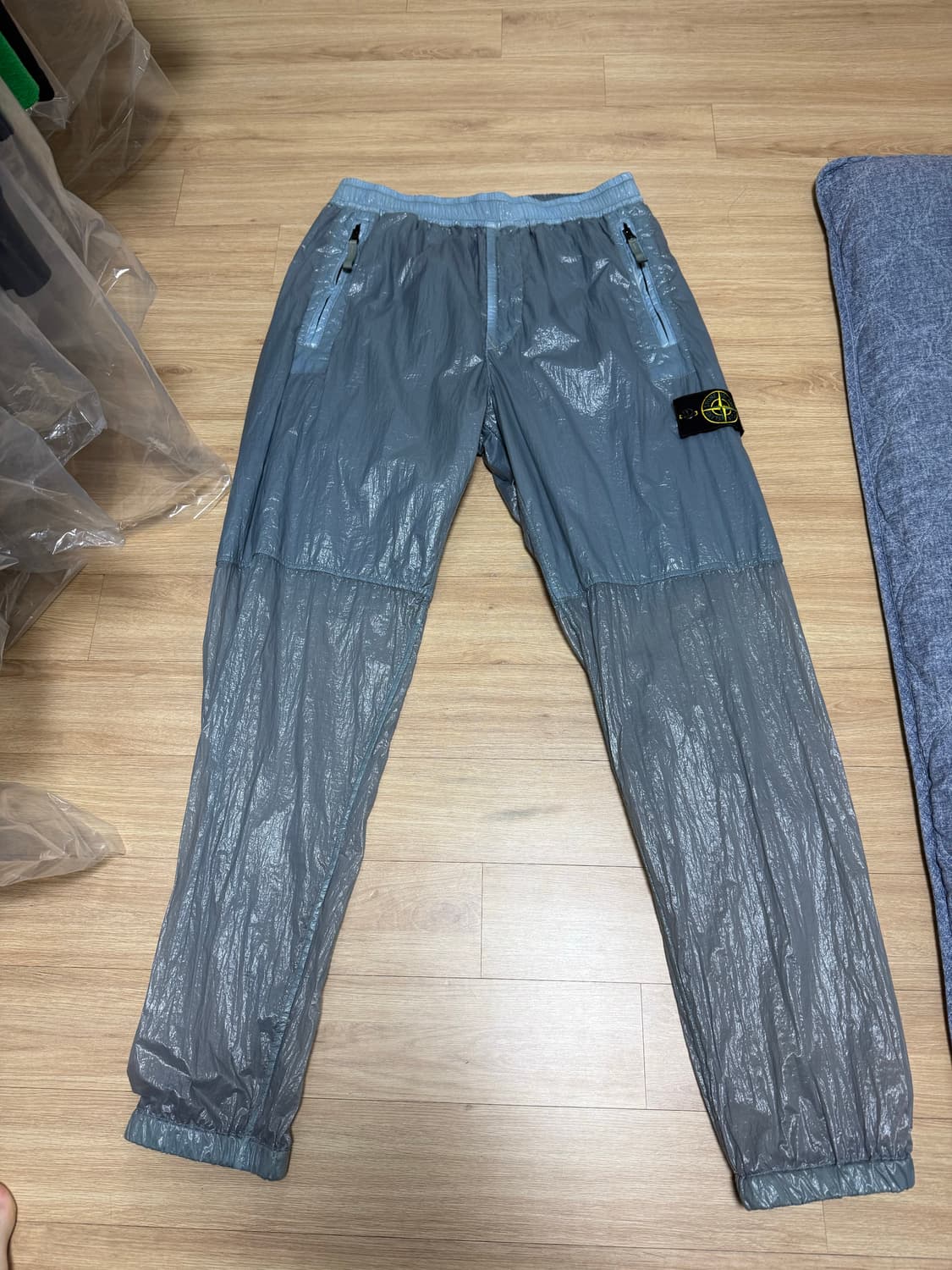 스톤아일랜드 루시도 TC 패커블 나일론 조거팬츠 상품이미지1