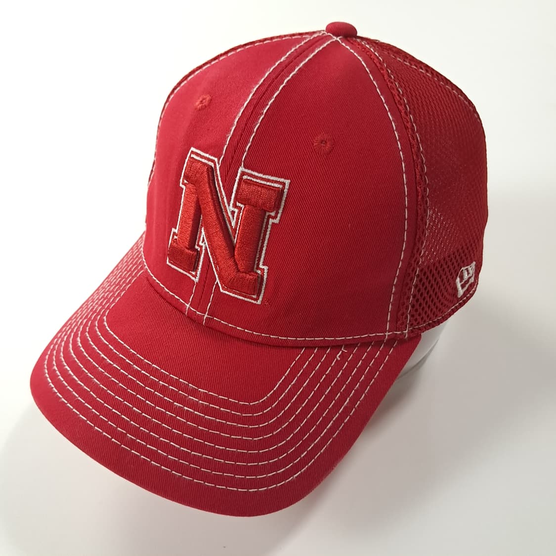 뉴에라 네브래스카 코너스커스 레드 피티드 메쉬캡 P2101 상품이미지2