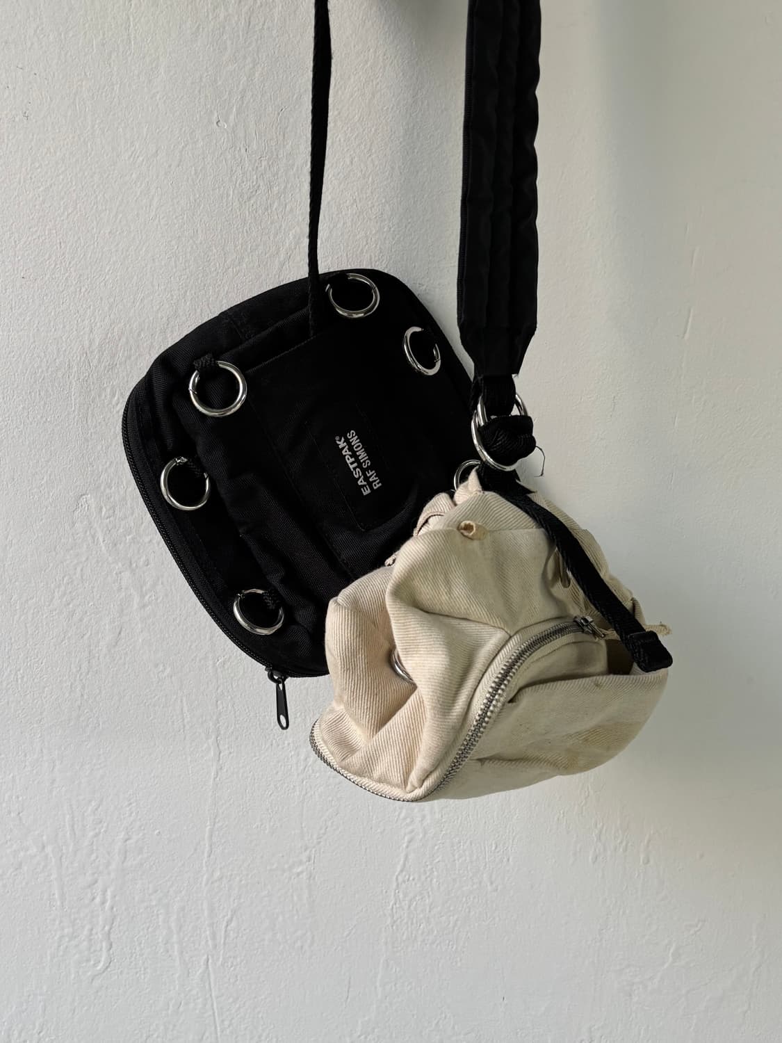 라프시몬스 이스트팩 크로스백  상품이미지7