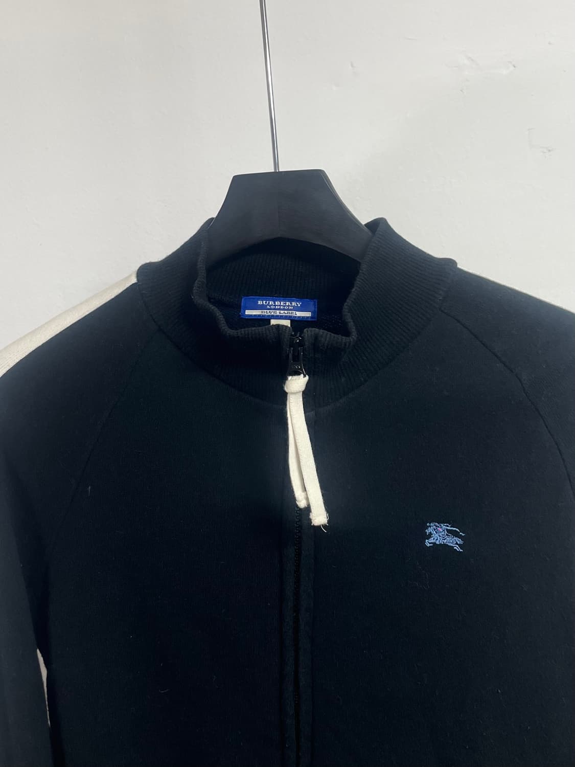 버버리 블루라벨 우먼스 울 니트집업 (on.581) 상품이미지4