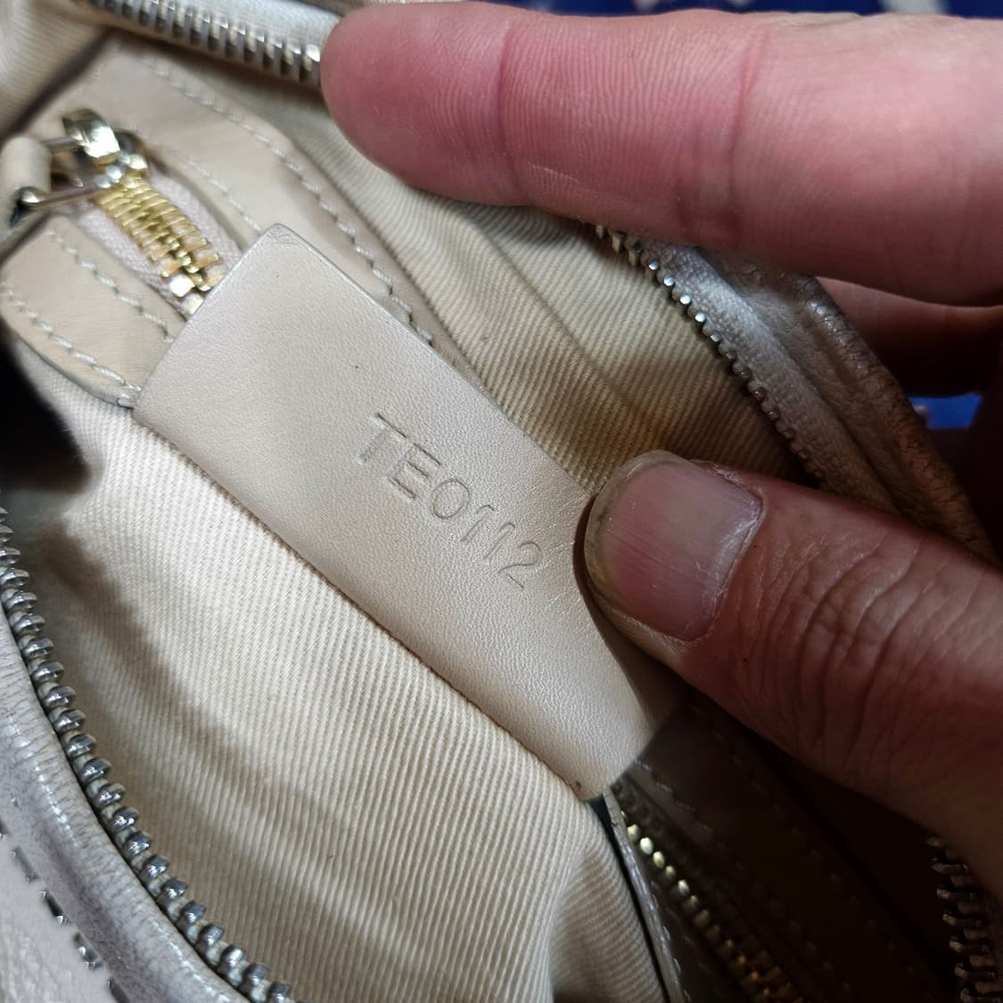 지방시 미니 판도라 큐브 크로스백 24 x 11 x 11 size 상품이미지8