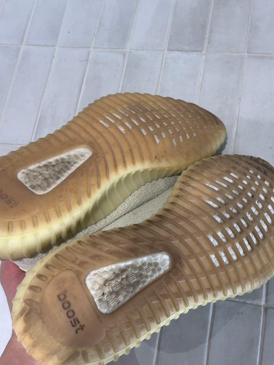 Yeezy boost 350 v2 butter 290 상품이미지3