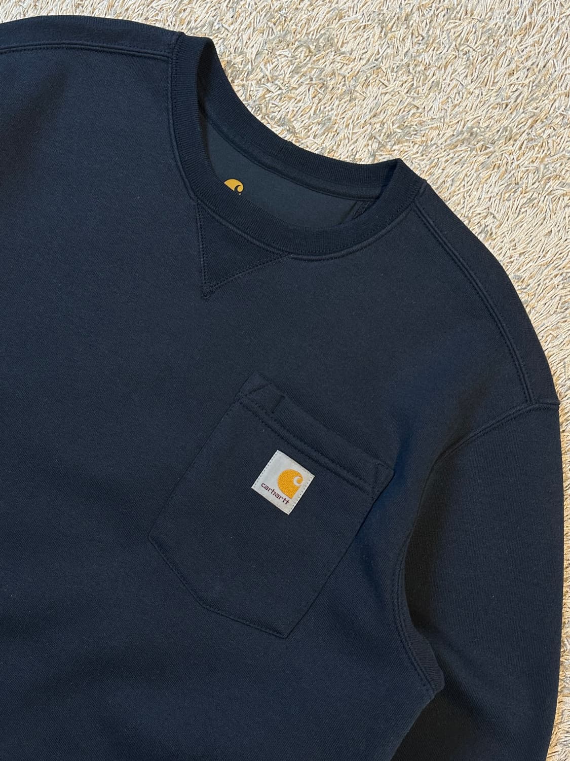 칼하트 CARHARTT 오리지널핏 포켓 기모 맨투맨 네이비 상품이미지2