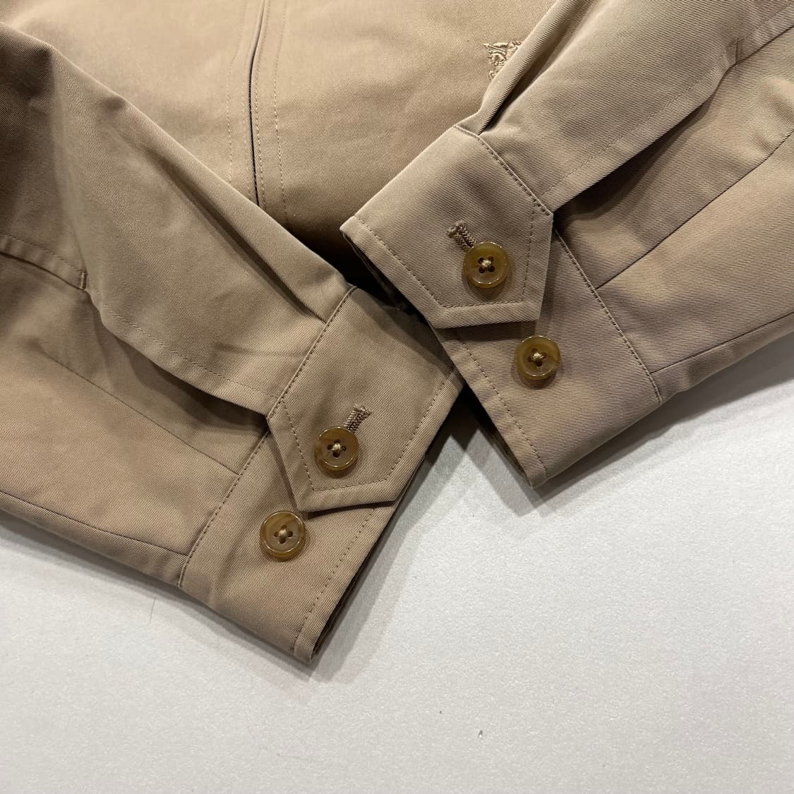 [S] 버버리 런던 베이지색 Harrington 자켓 B155 상품이미지8