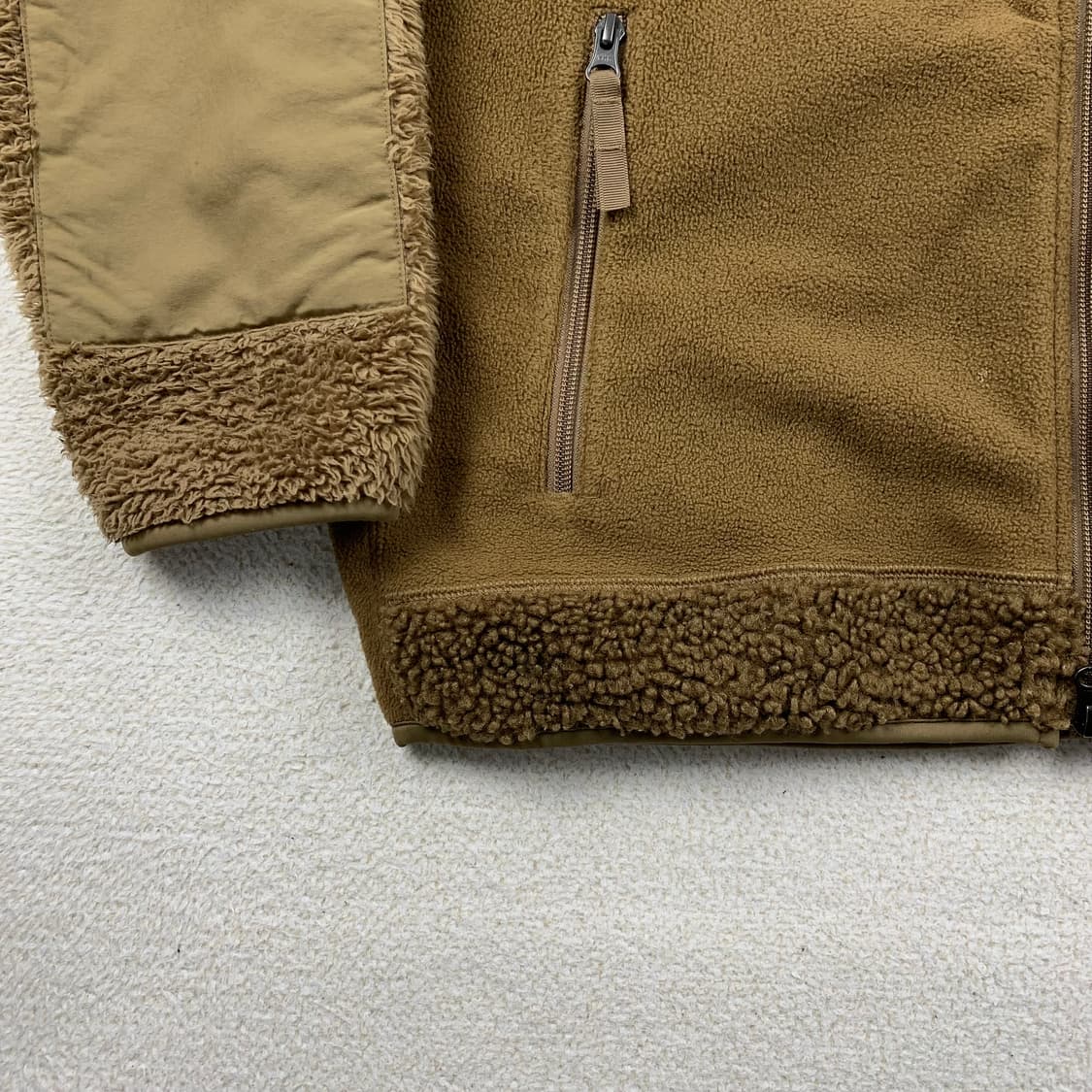 유니클로 x 엔지니어드가먼츠 플리스 집업 상품이미지4