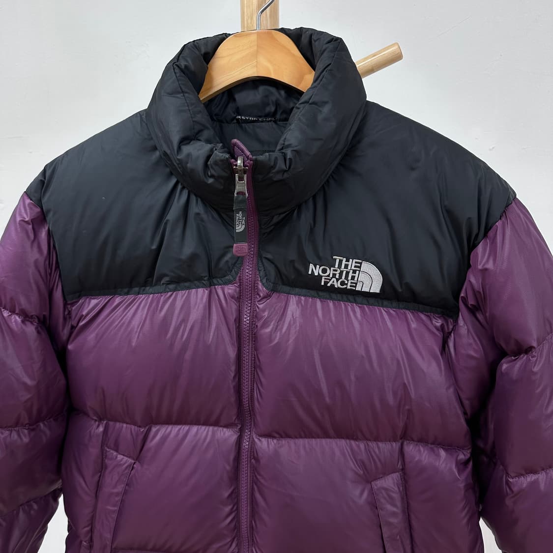 노스페이스 눕시 700 구스다운 패딩 자켓 퍼플 90(S) 정품 J24 상품이미지2