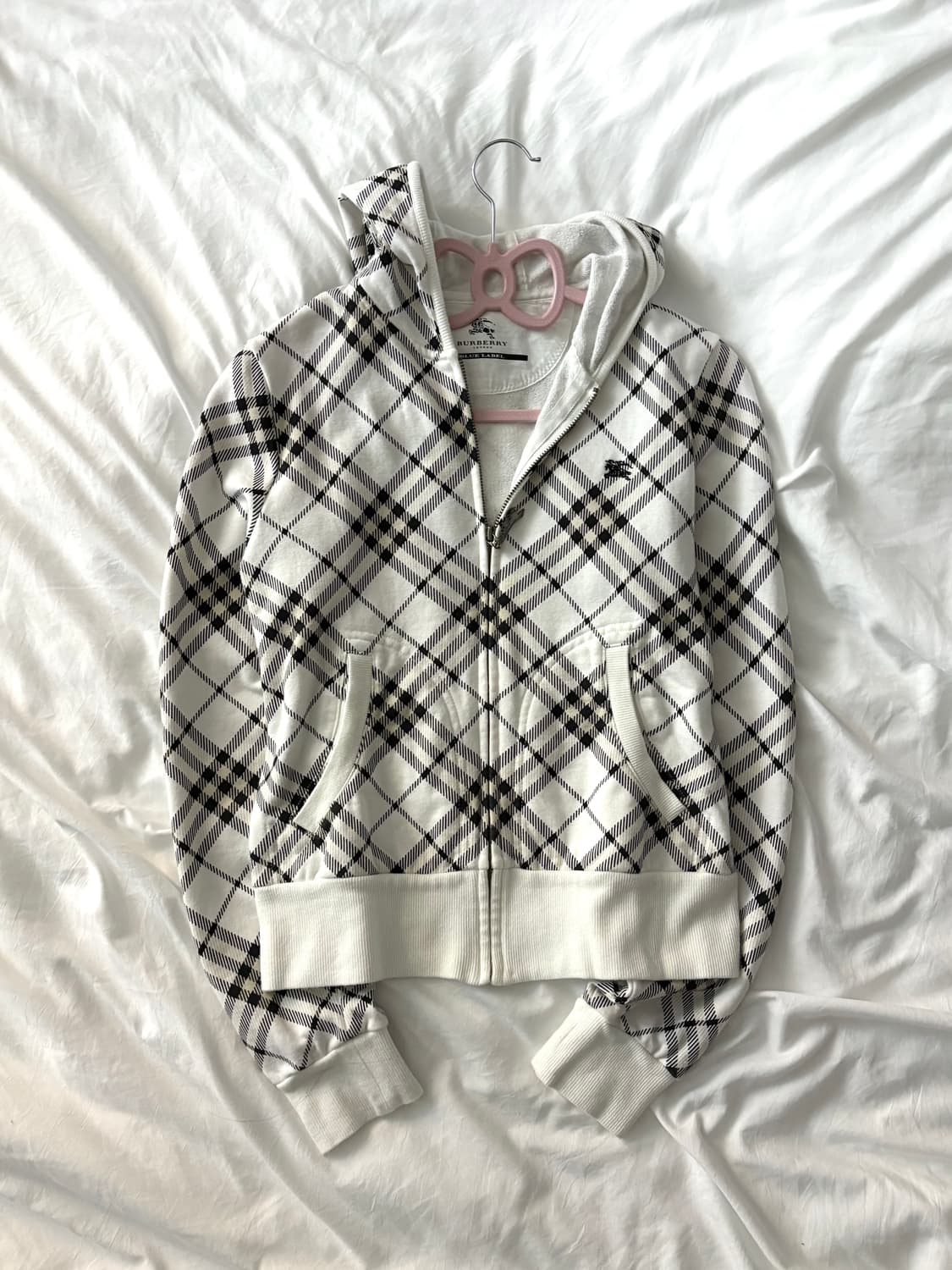 버버리 노바체크 화이트 후드집업 상품이미지3