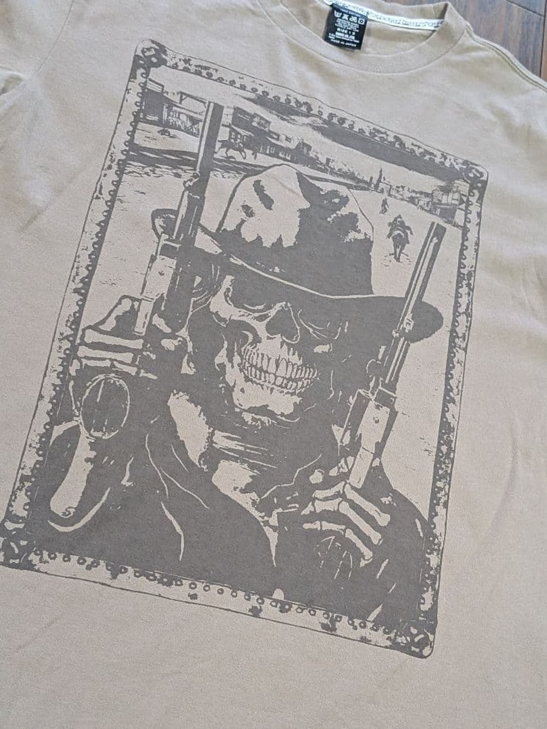 06SS 넘버나인 스컬 건맨 그래픽 티셔츠 상품이미지3