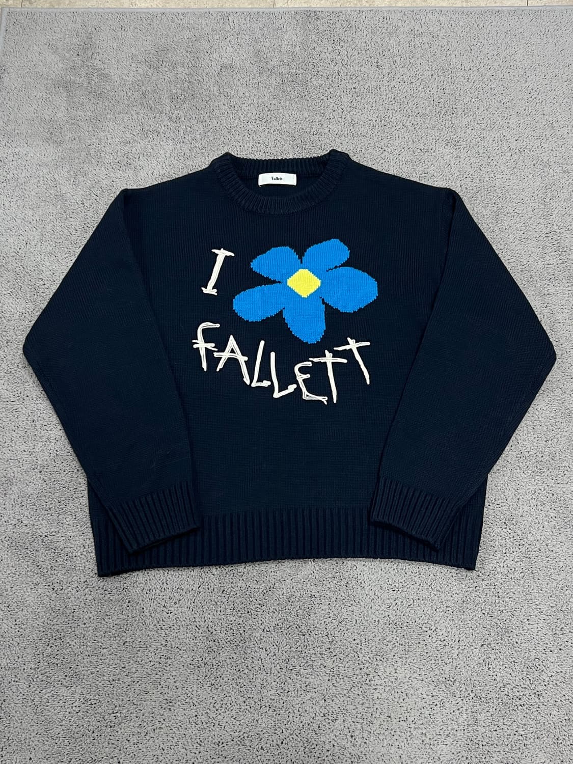 (L) 팔렛 드로잉 플라워 니트 상품이미지1