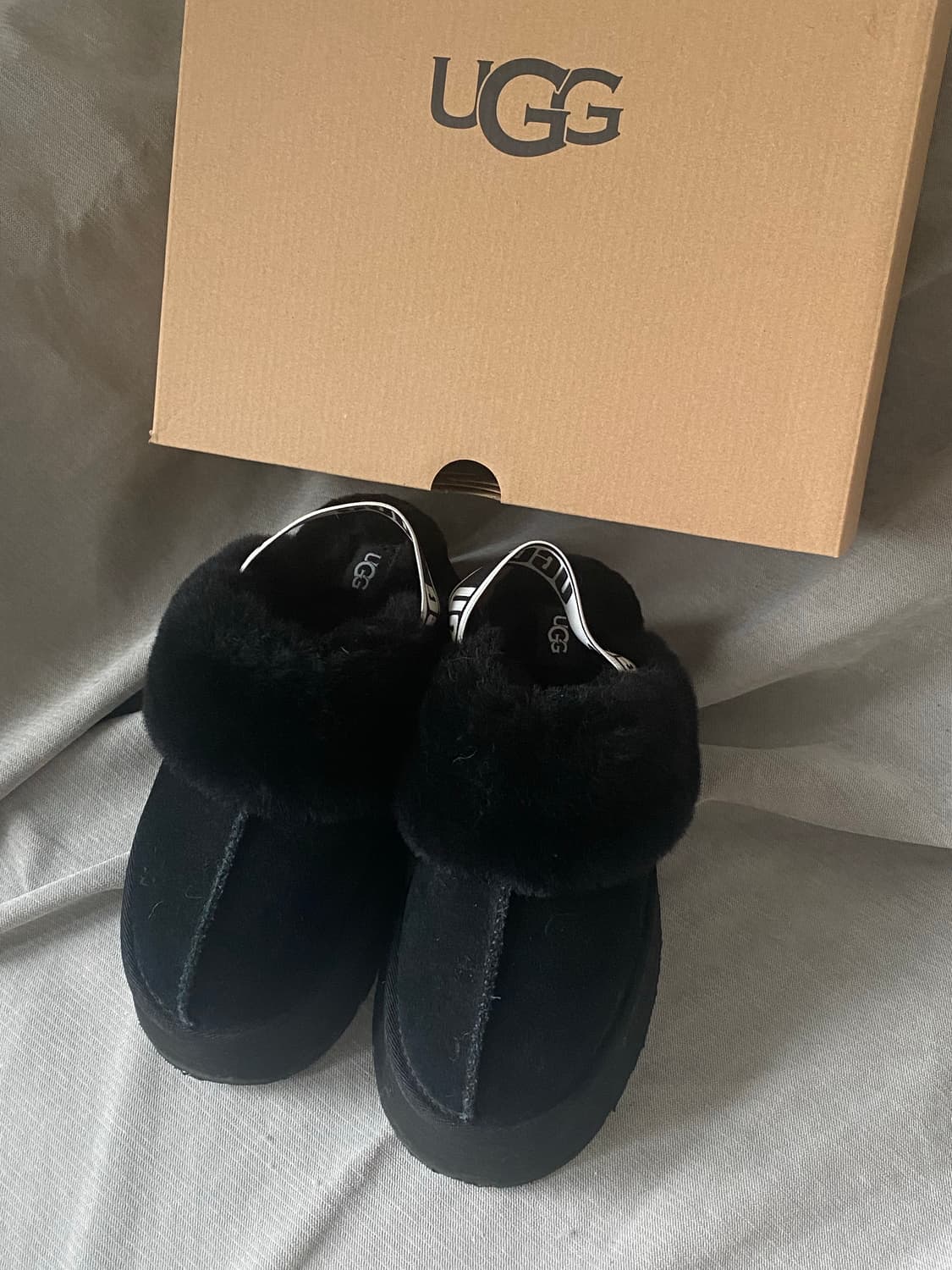 어그 펀케트 230 상품이미지2