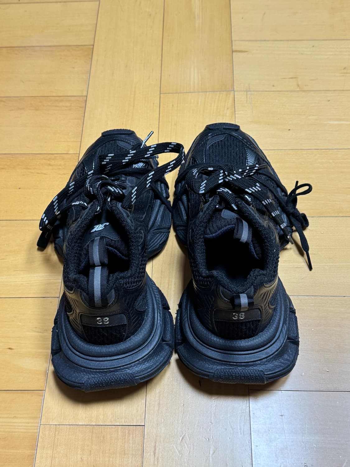 발렌시아가 3XL 스니커즈 블랙 38 상태좋음 상품이미지4