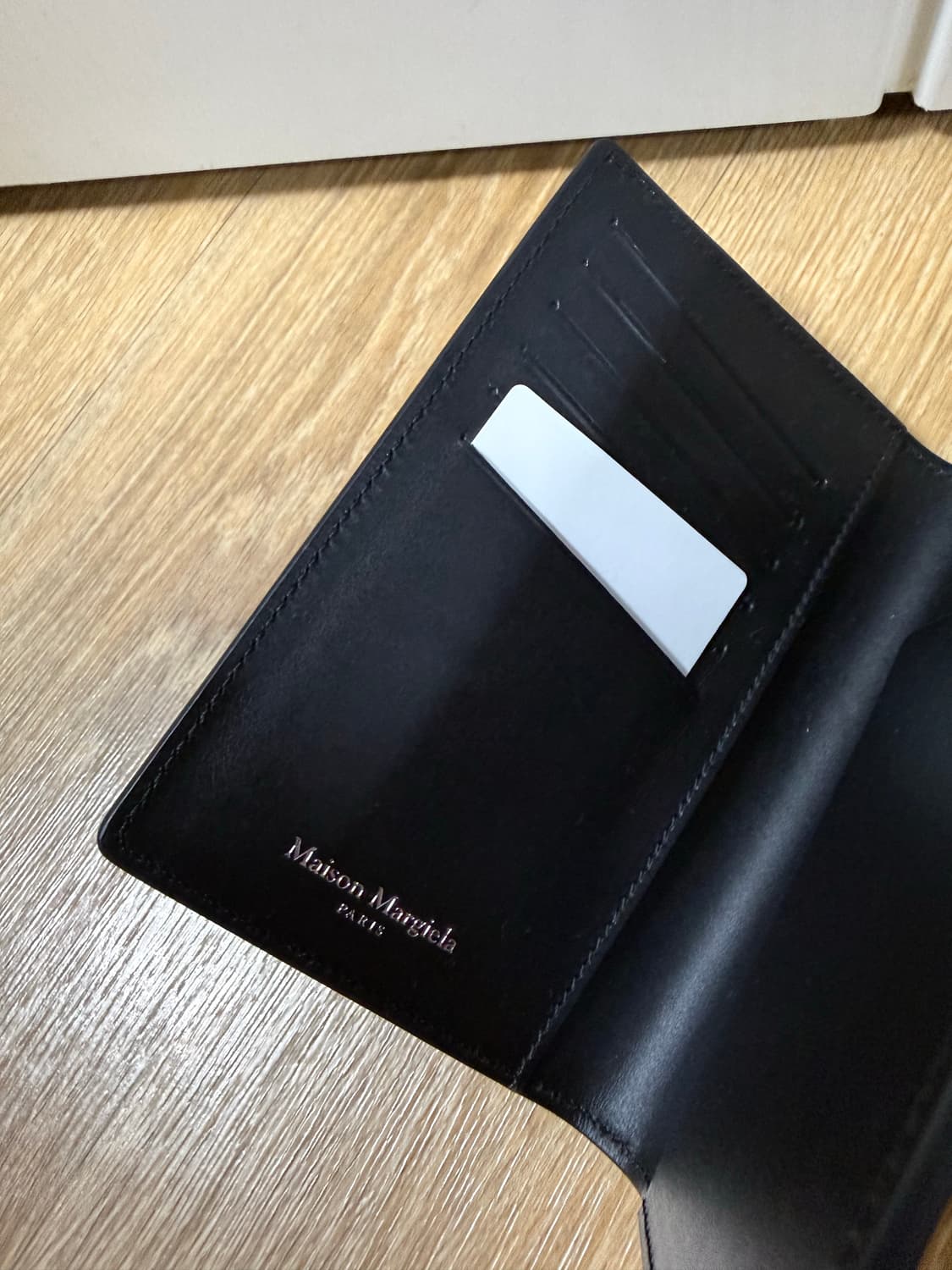 메종 마르지엘라 스티치 여권 케이스 (블랙) 상품이미지4