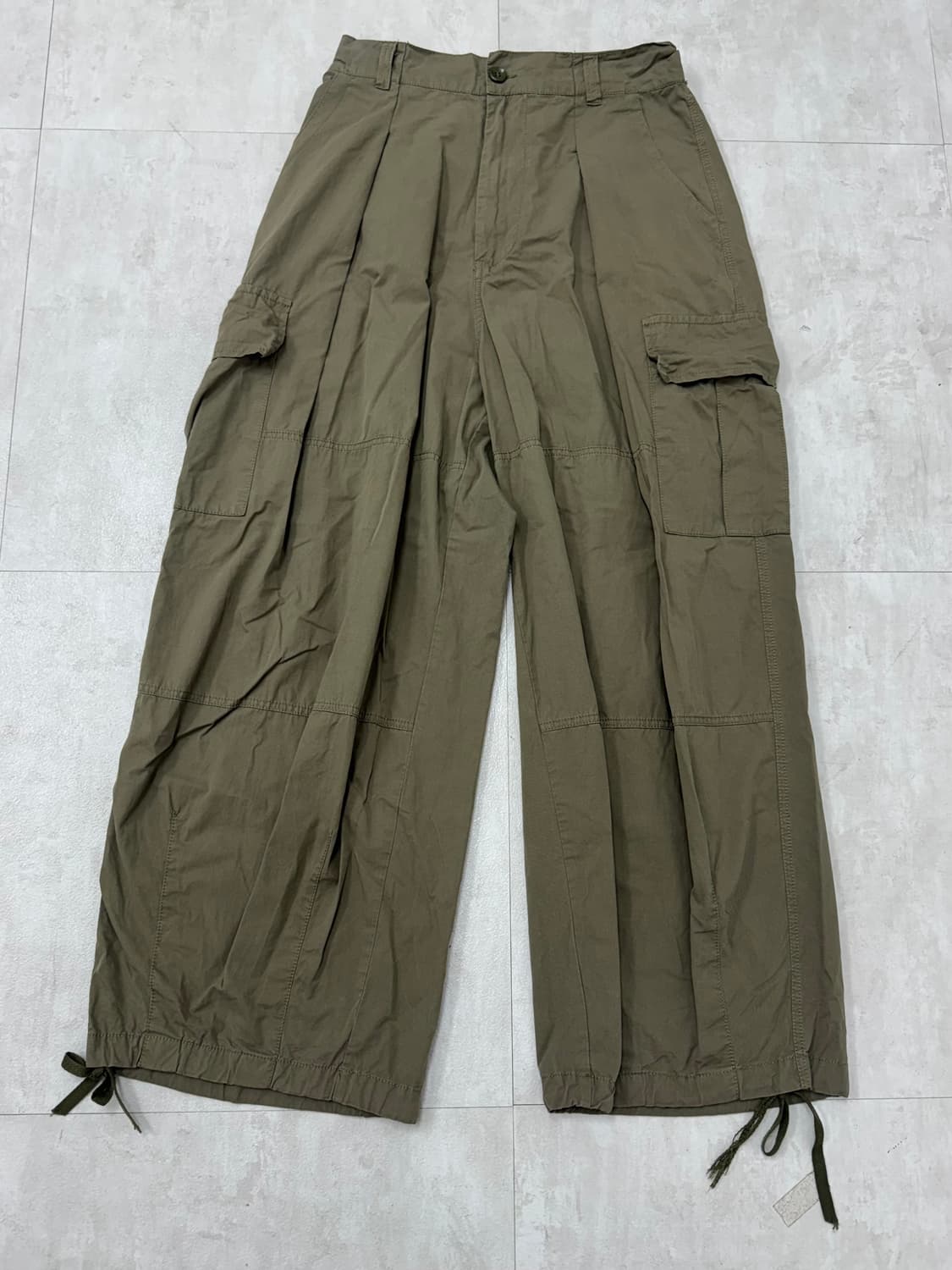 •Y2K 카키 벌룬 카고팬츠 (밑단 끈 포인트) 상품이미지1