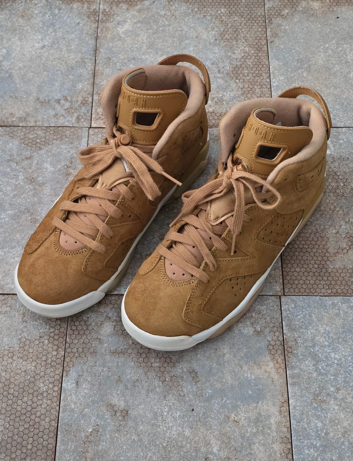 (245)나이키 조던 6 레트로 위트 된장 상품이미지1