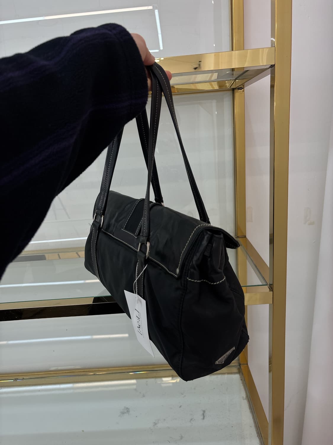 프라다 포코노 빅버클 숄더백 상품이미지2