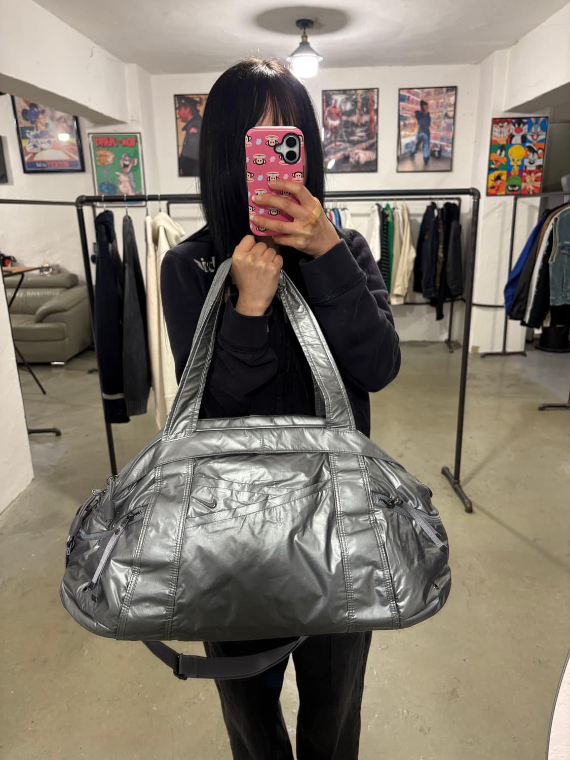 나이키 메탈실버 스우시 가방 상품이미지3