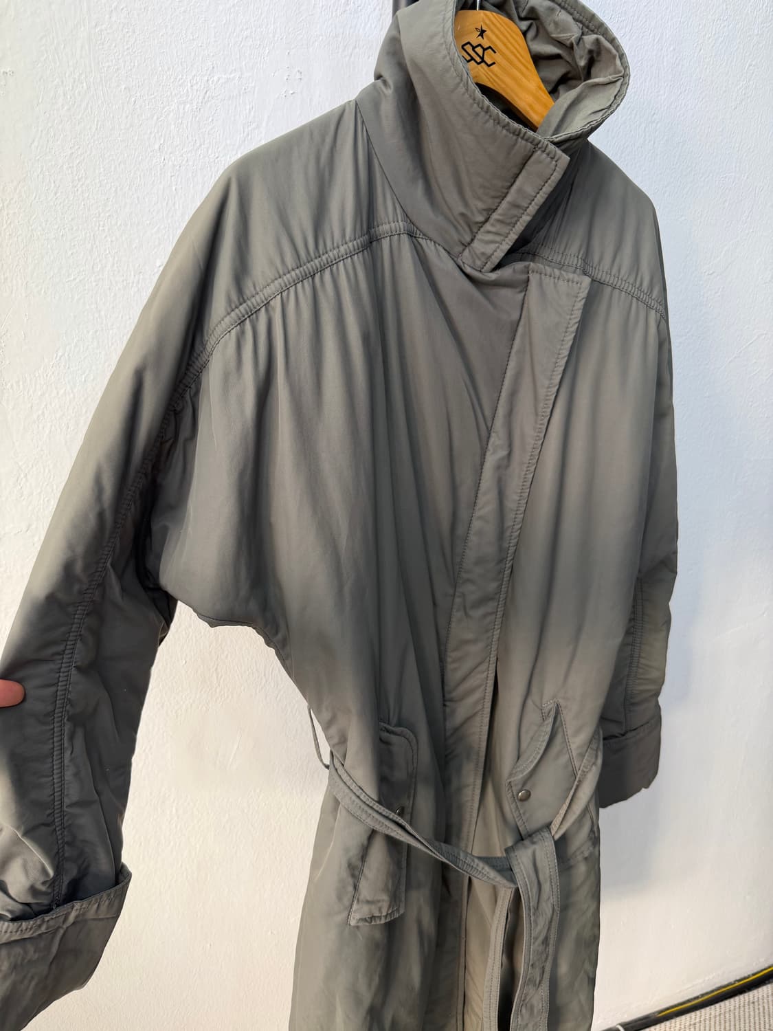 정품) 메종마르지엘라 여성 루즈핏 벨트 롱 자켓 40 상품이미지2