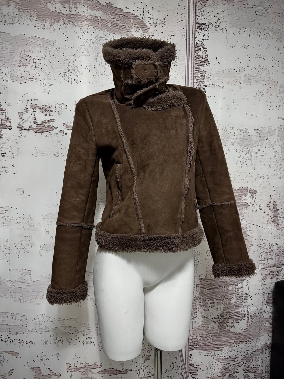 Brown buckle detail shearling jacket 상품이미지2