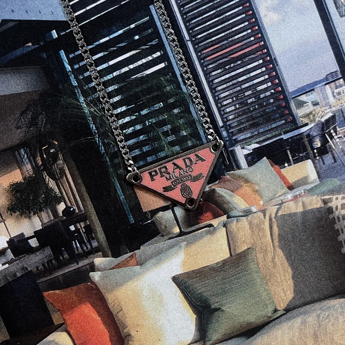 프라다 리틀 트라이앵글 플레이트 양고리 실버 목걸이 상품이미지2